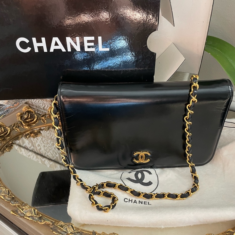 Chanel Classic Full Flap shoulder bag in black patent leather